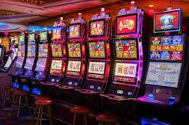 Tampilan Lobby Game incesunited di smartphone dengan berbagai kategori permainan